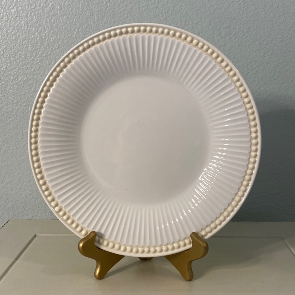 LENOX BUTLER’S PANTRY 11 3/8” DISH WHITE  FLUTED DESIGN CREAM BEADING PERFECT